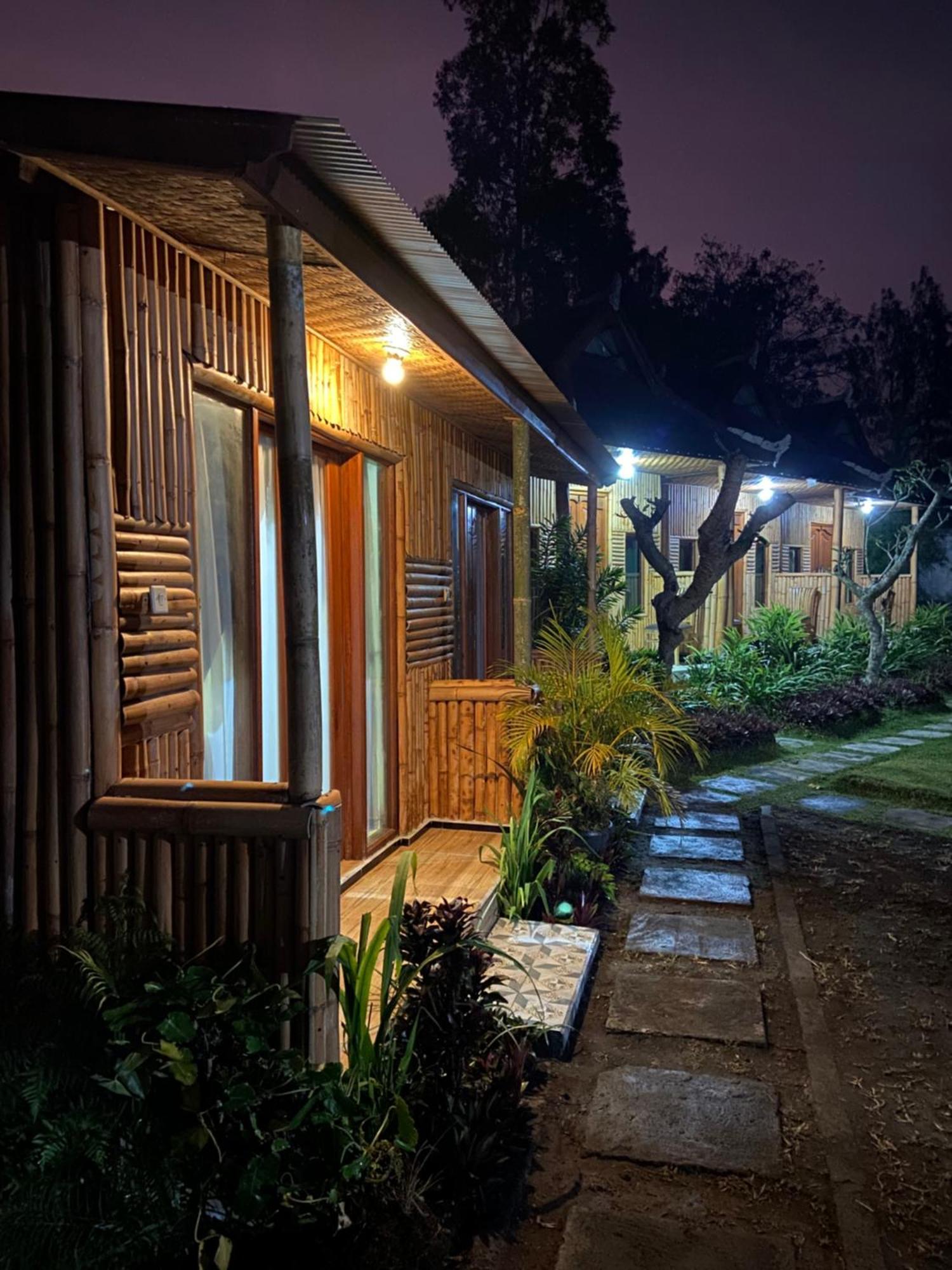 Hotel D'Yoga Bamboo House Kintamani Esterno foto